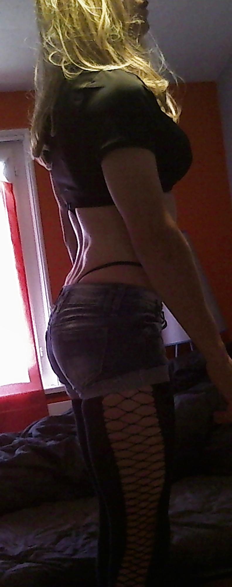 25P Moi, la pute soumise - Me, the submissive whore