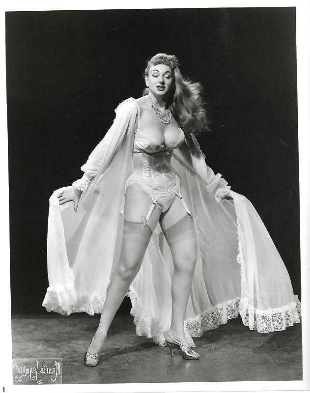 25P Vintage - Galactic Burlesque Superstars