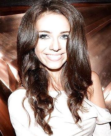 15P Polish Actress Sandra Staniszewska