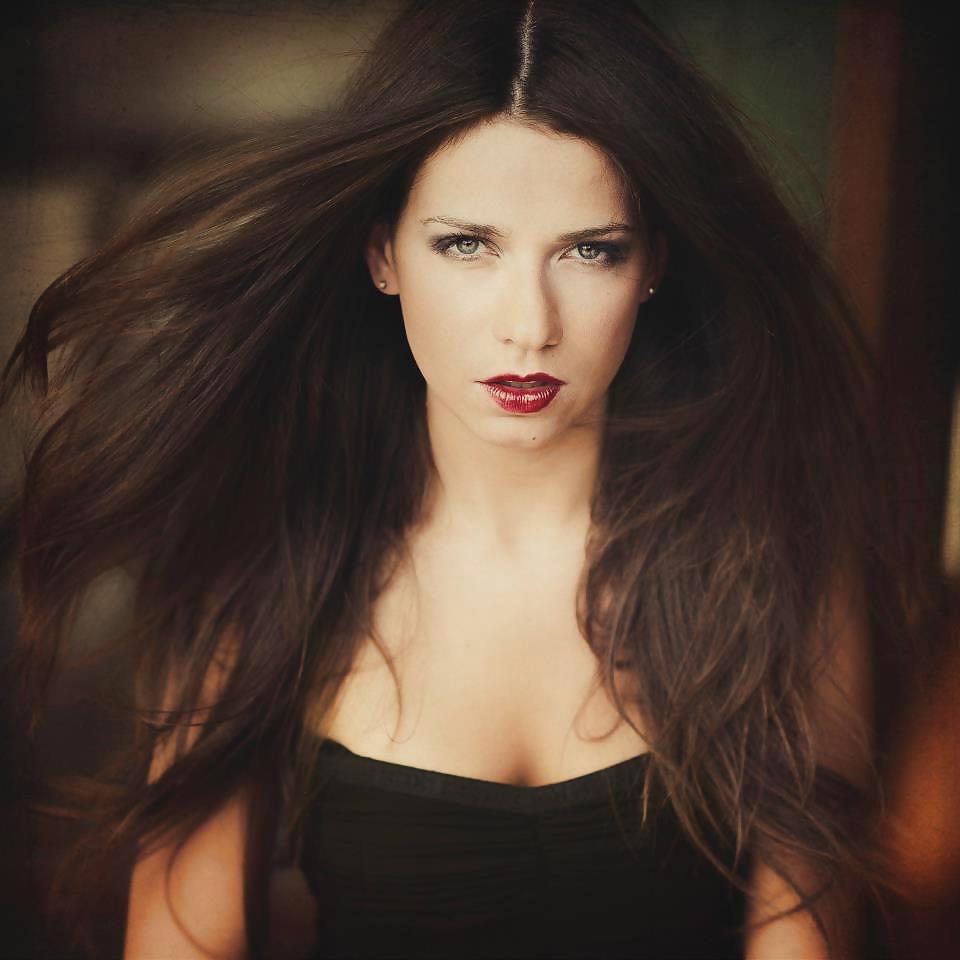 15P Polish Actress Sandra Staniszewska