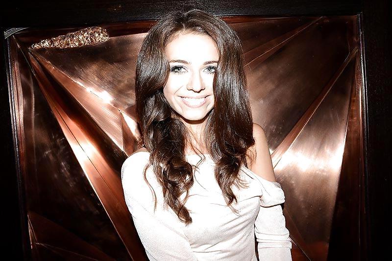 15P Polish Actress Sandra Staniszewska