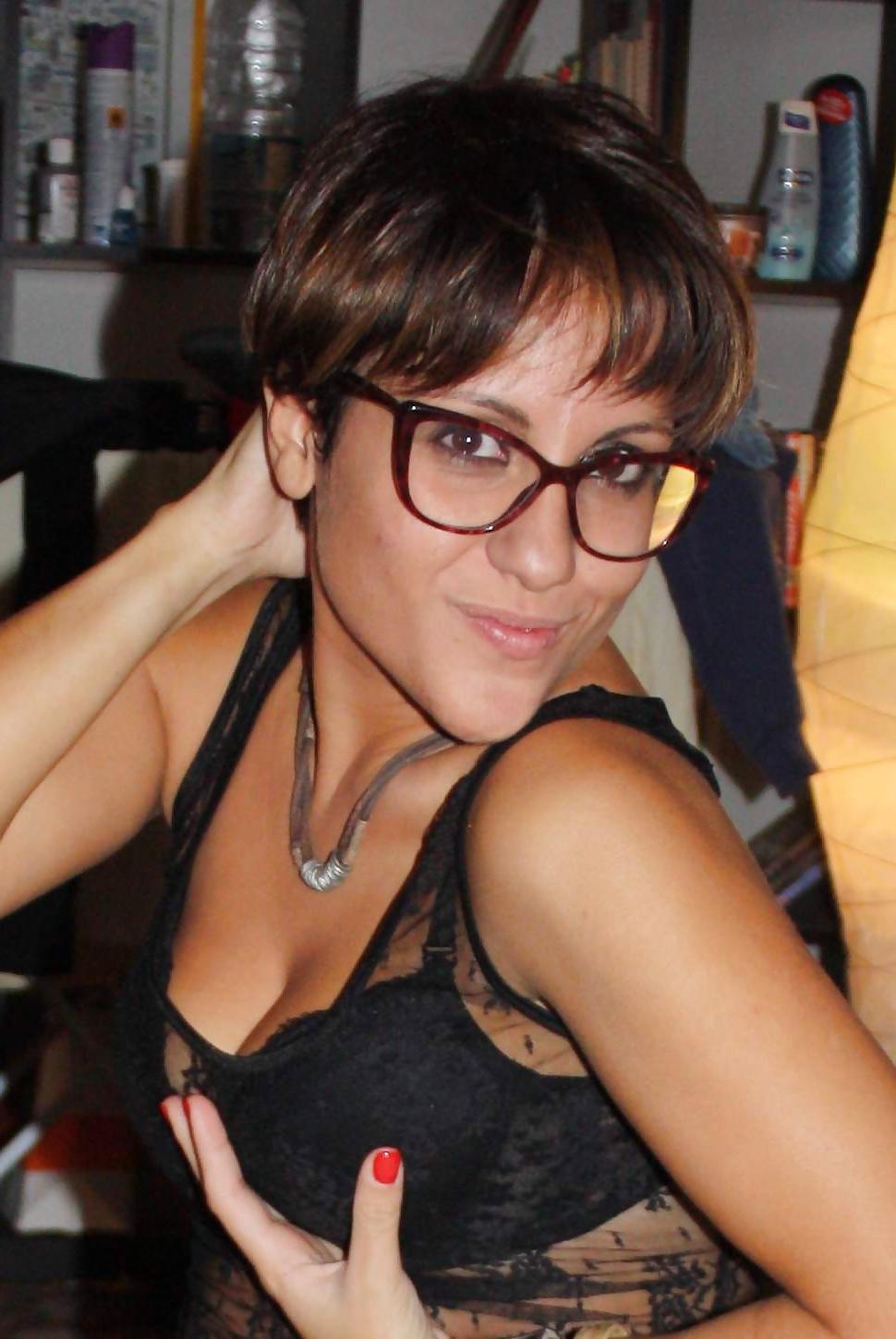 25P Hot Faces Of MATURES & MILFS... (2)