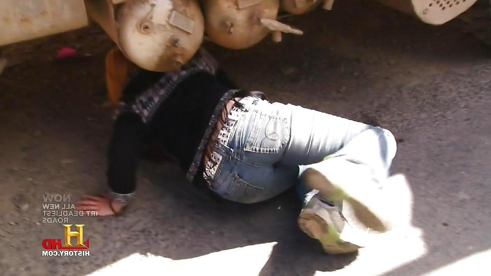 25P Lisa Kelly Ass & Pussy