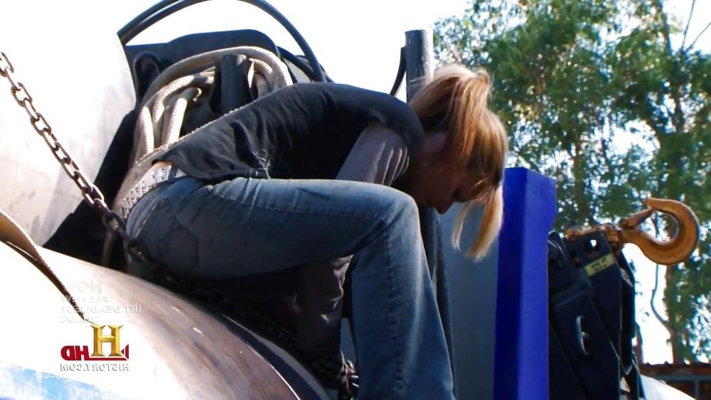 25P Lisa Kelly Ass & Pussy