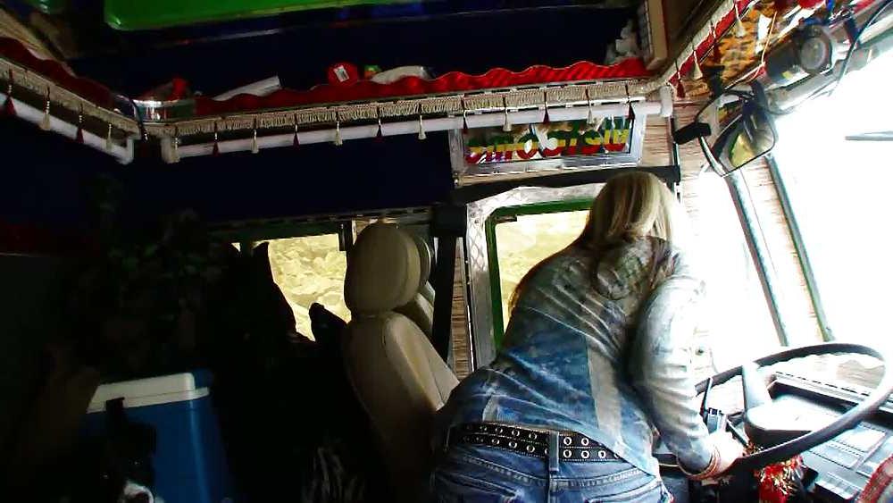 25P Lisa Kelly Ass & Pussy