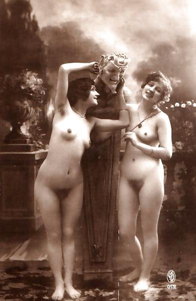 25P Vintage Nudes 7