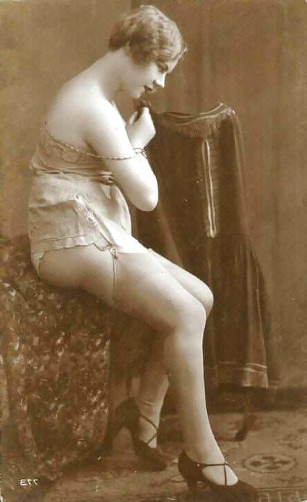25P Vintage Nudes 7