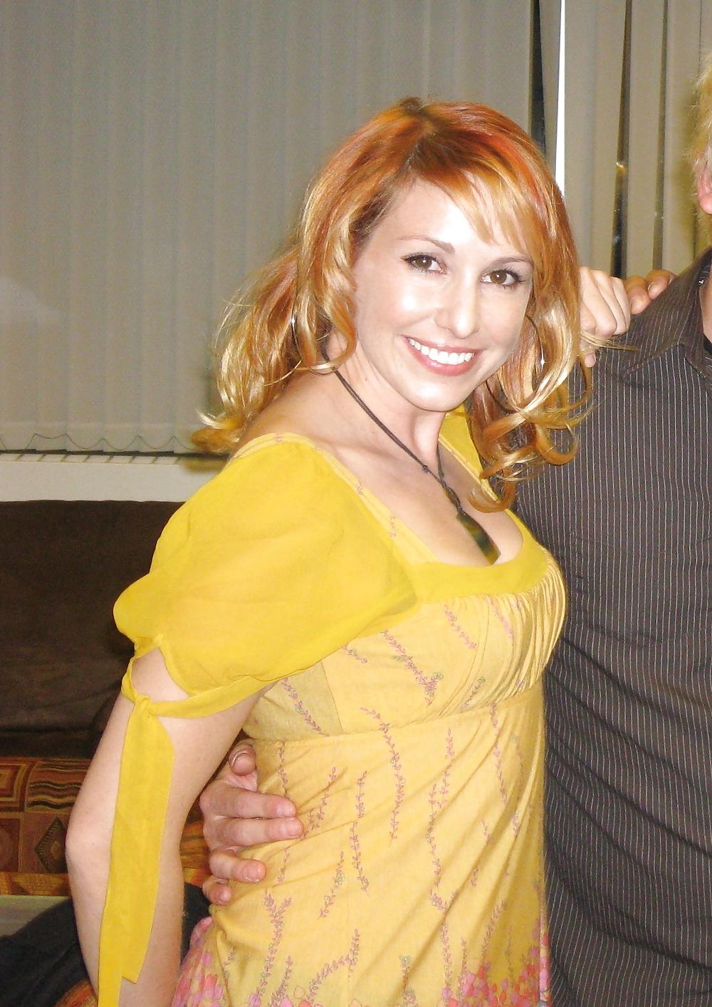 25P Kari Byron - Why So Yellow?