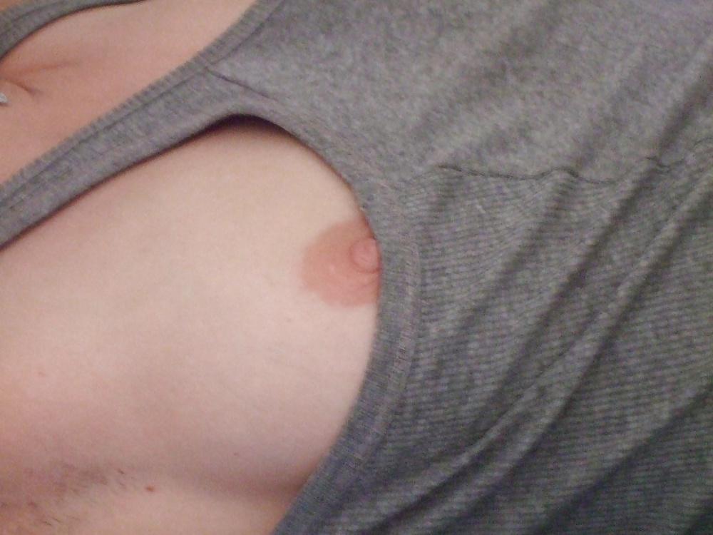 15P Real amateur tits pics