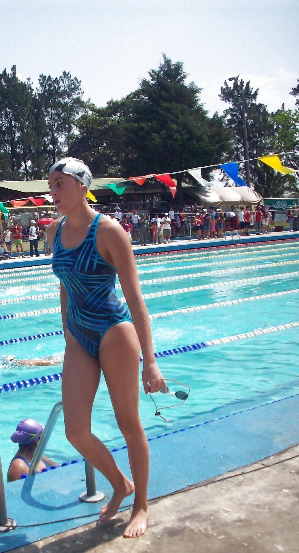 10P My swimming friend Claudia