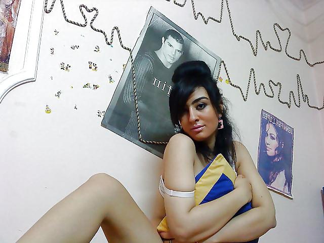 13P Sexy Iranian Girl