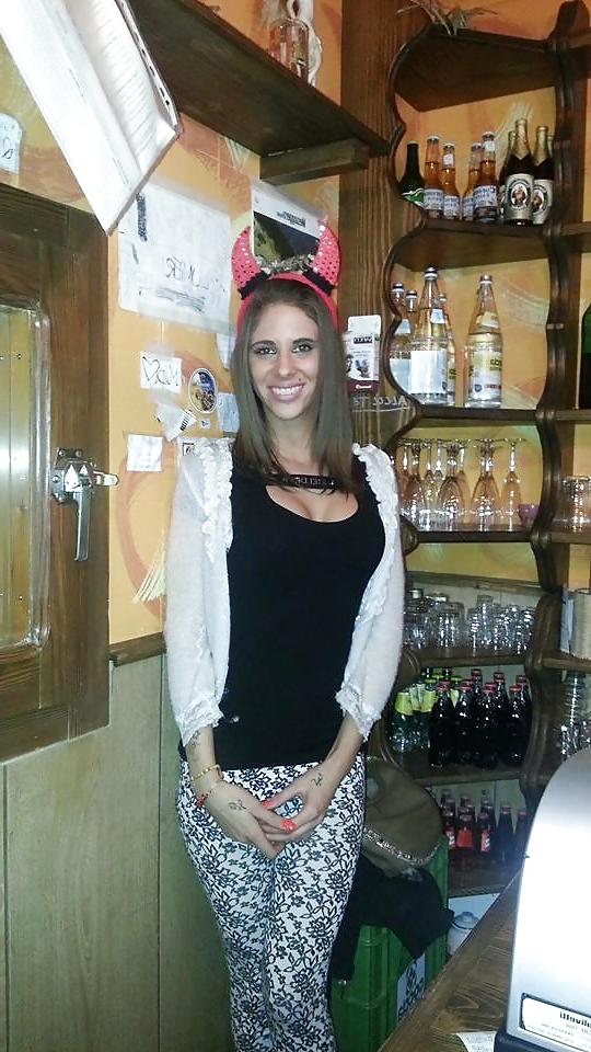 9P Italian blonde model