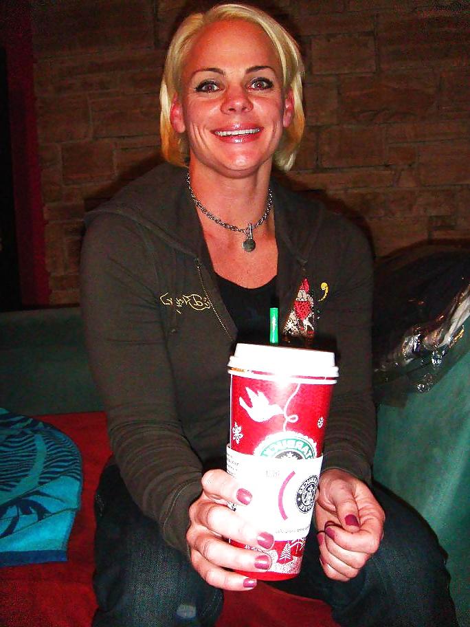 24P Pornstar MILF Cortknee
