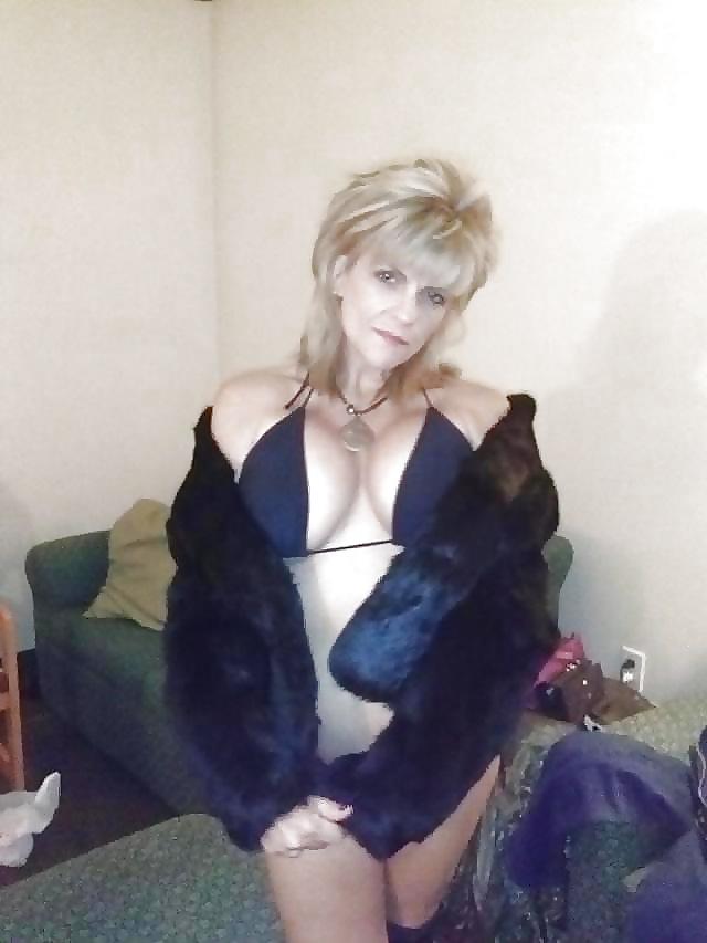 25P MATURE BEAUTIES IN BLACK- I V (G I L F's  EDITION)