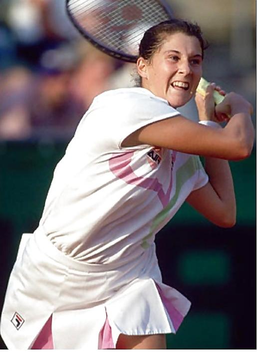 25P I love jerking off to Monica Seles when she was big