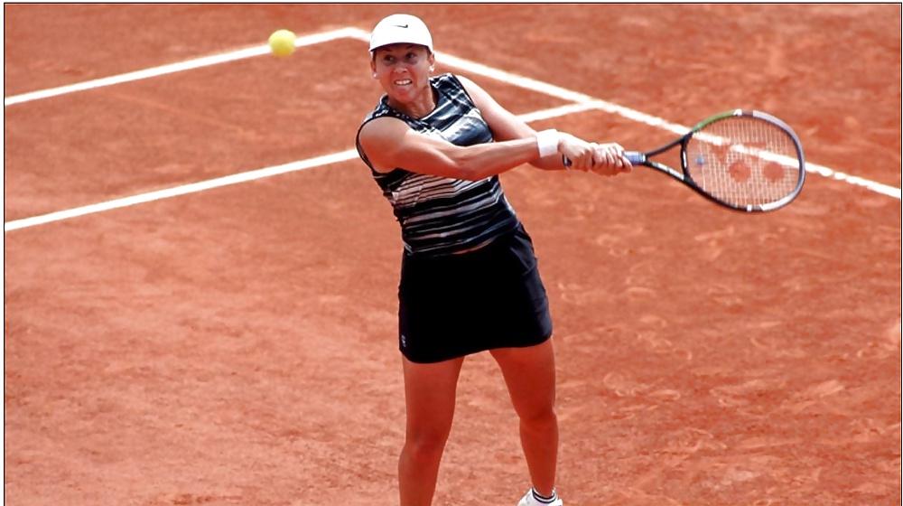 25P I love jerking off to Monica Seles when she was big