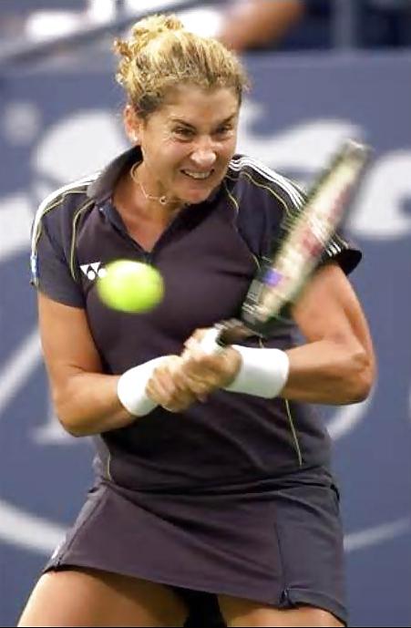 25P I love jerking off to Monica Seles when she was big