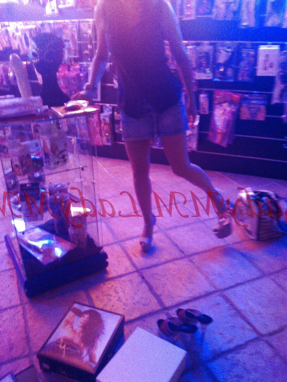 10P LadyMM Italian Milf Shopping in the sexyshop
