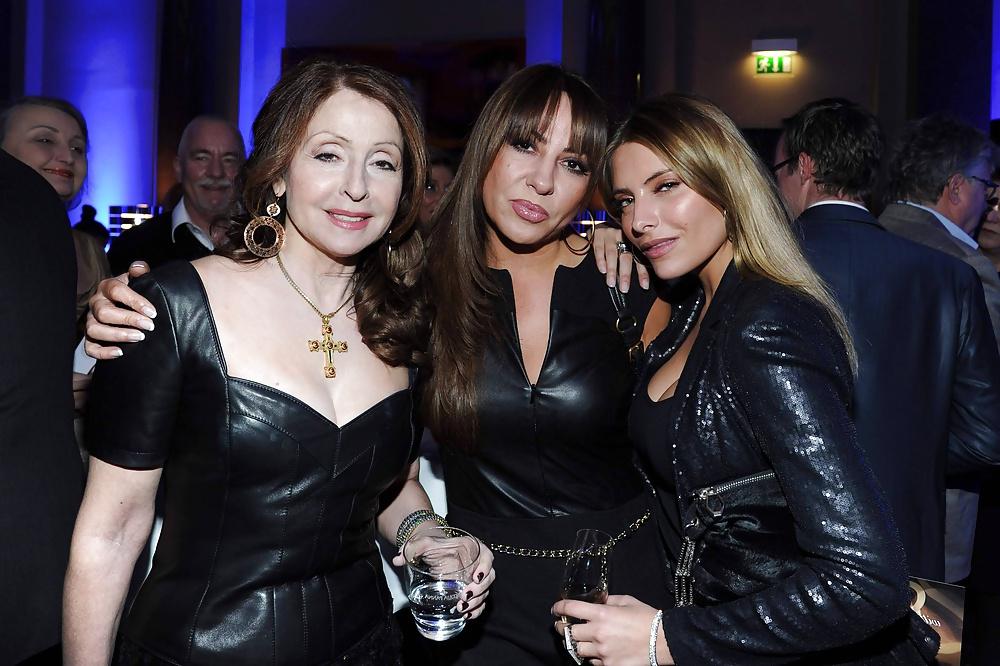 25P Simone Thomalla in Leder