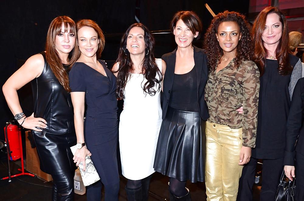 25P Simone Thomalla in Leder