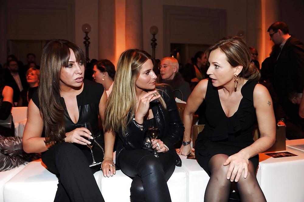 25P Simone Thomalla in Leder