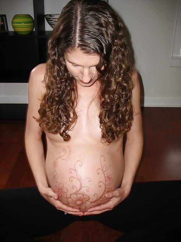 25P A variety of moms posing for you