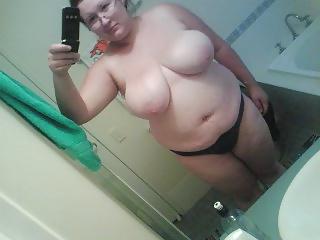 25P A variety of moms posing for you