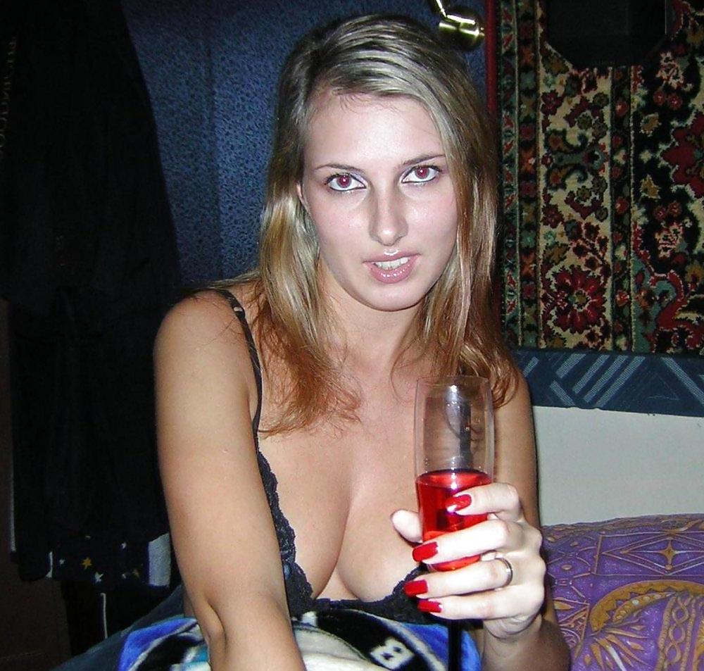 9P Sexy Swiss Wife