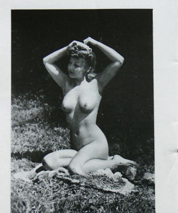 8P Revue de Paris  (Vintage Mag) - Incomplete