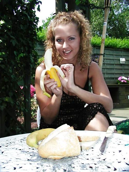 15P Brincando com a banana