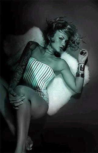 18P Hot girl with tattoo