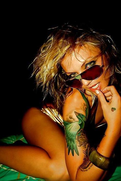 18P Hot girl with tattoo