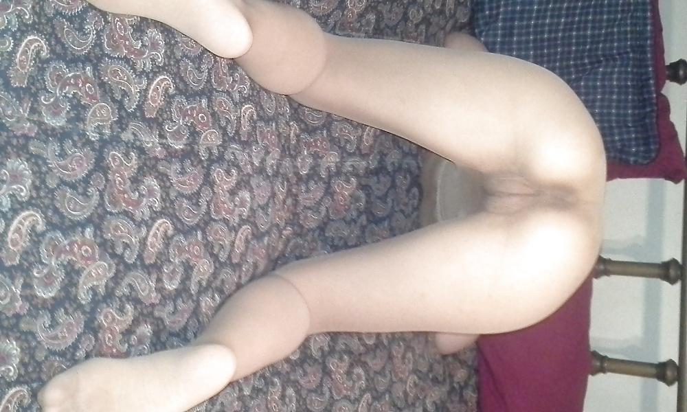 10P Tan (gobi)  Pantyhose tease