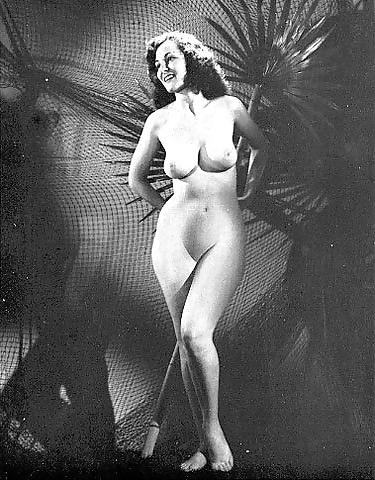 25P Vintage Nudes 3