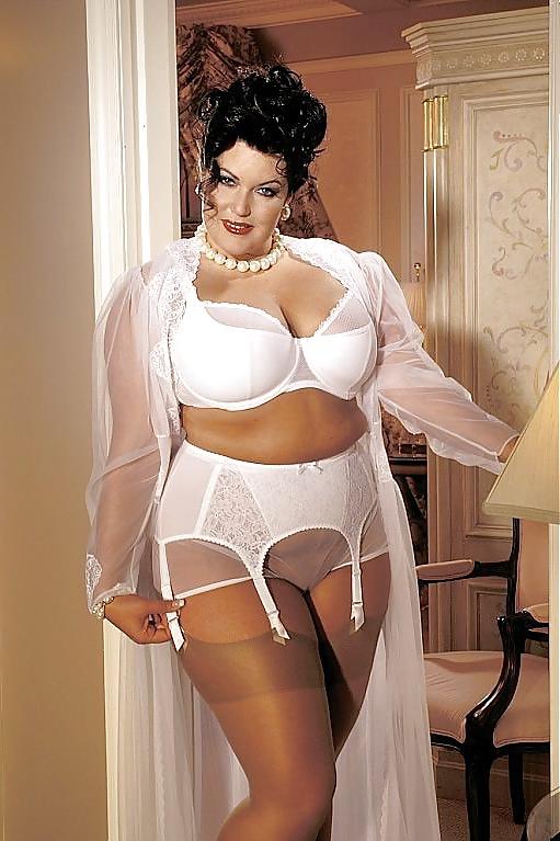 25P Sweet ladies in vintage white lingerie