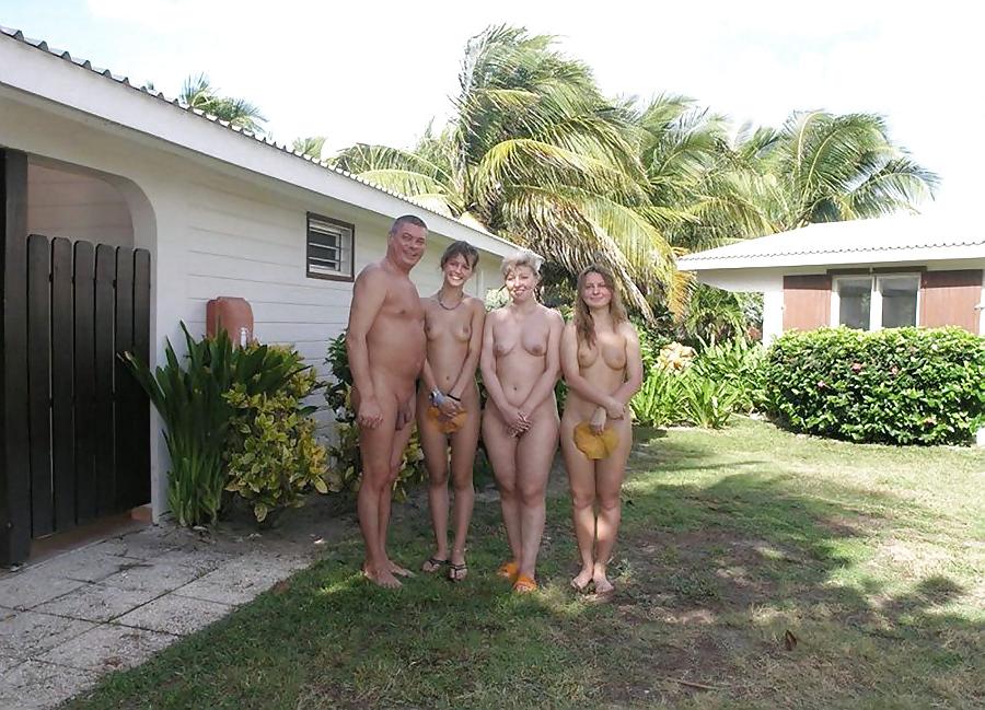 25P Groups Of Naked People - Vol. 6