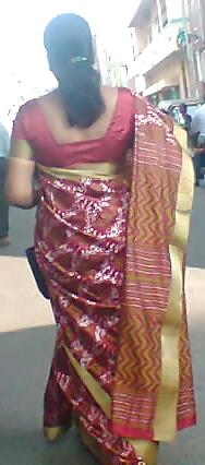 22P Back view of sexy auntry