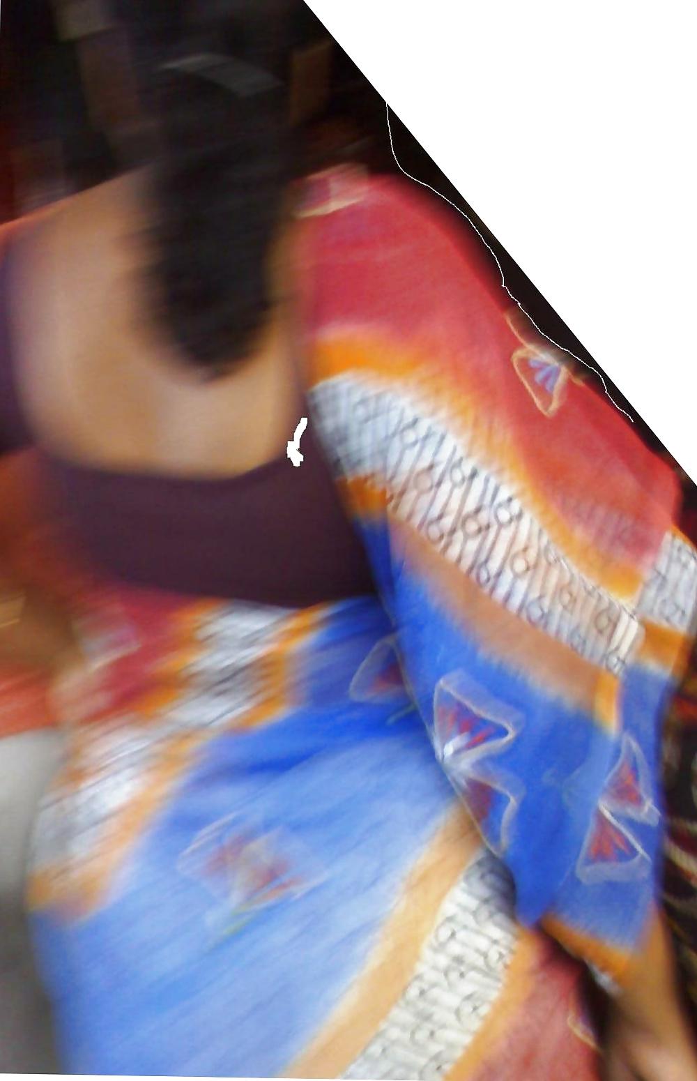 22P Back view of sexy auntry