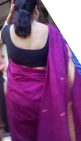 22P Back view of sexy auntry