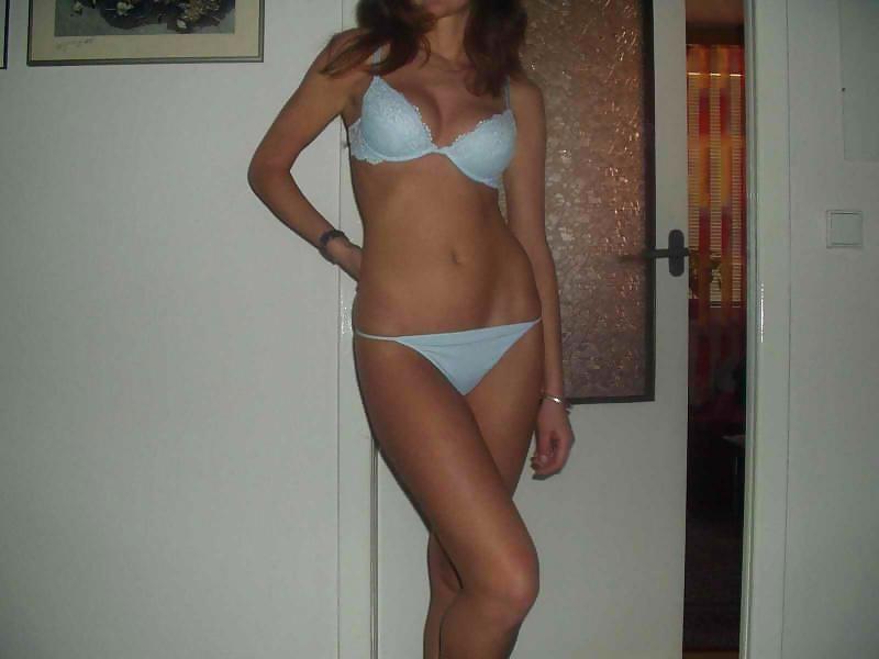19P SEXY MOM