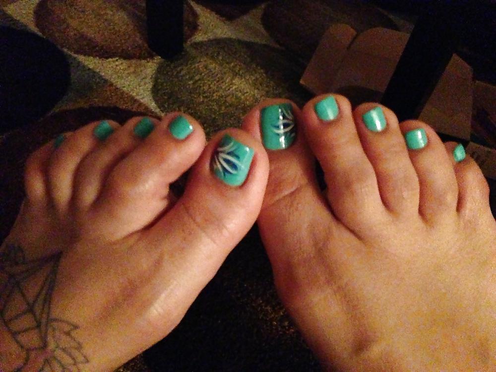5P Exotic Asian Toes In Sandals