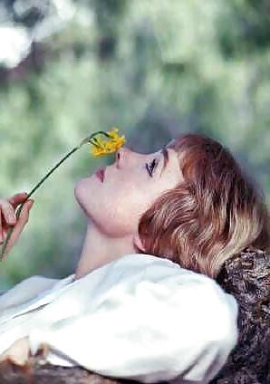 25P Julie Andrews