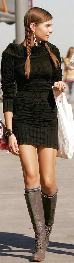 21P Willa Holland - Celebrity Foot Goddess