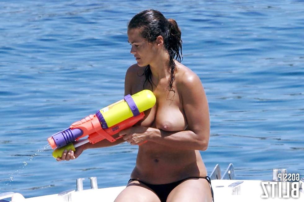 25P HOT ITALIAN CELEBRITY