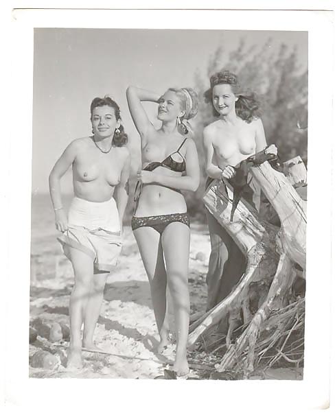 25P Three women posing for pictures