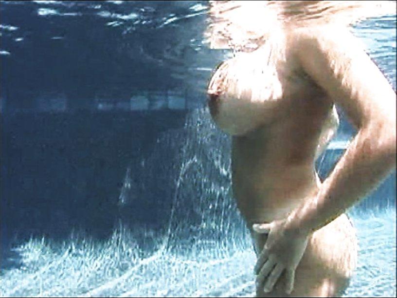 13P Linsey Dawn - Underwater Pool Part 2
