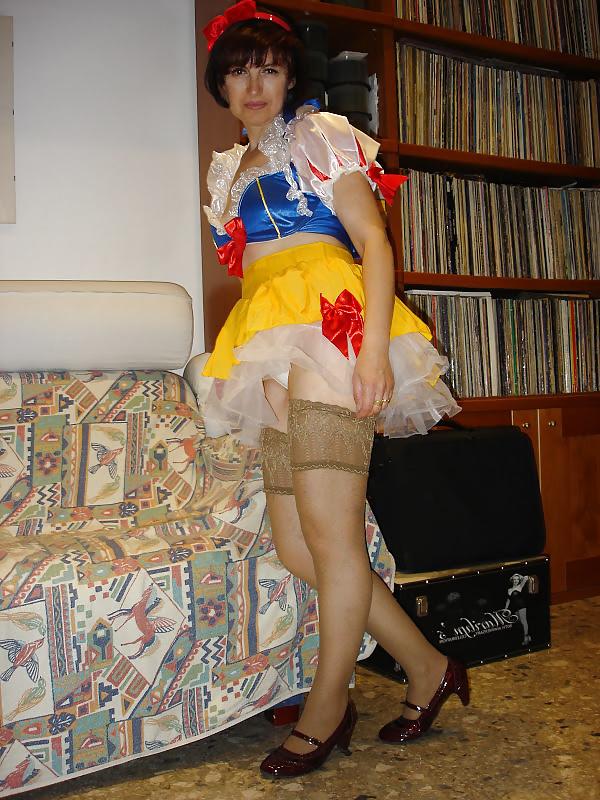 25P Milf Paola Snow White 02