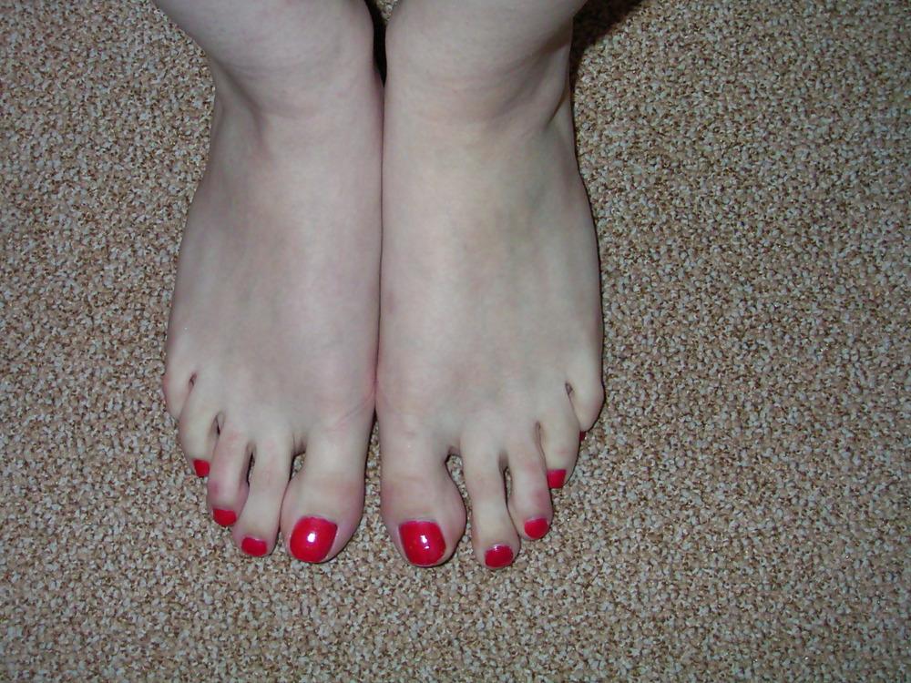 12P GF..feet n fingers. nail polish.