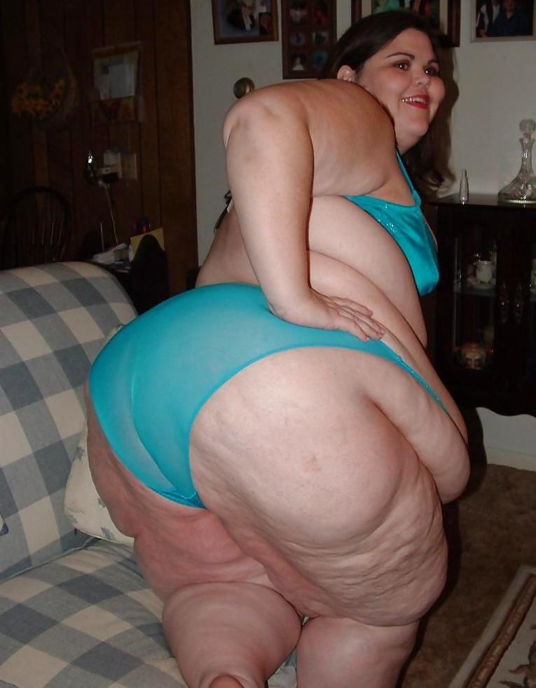 12P Butt so big it splits my pants