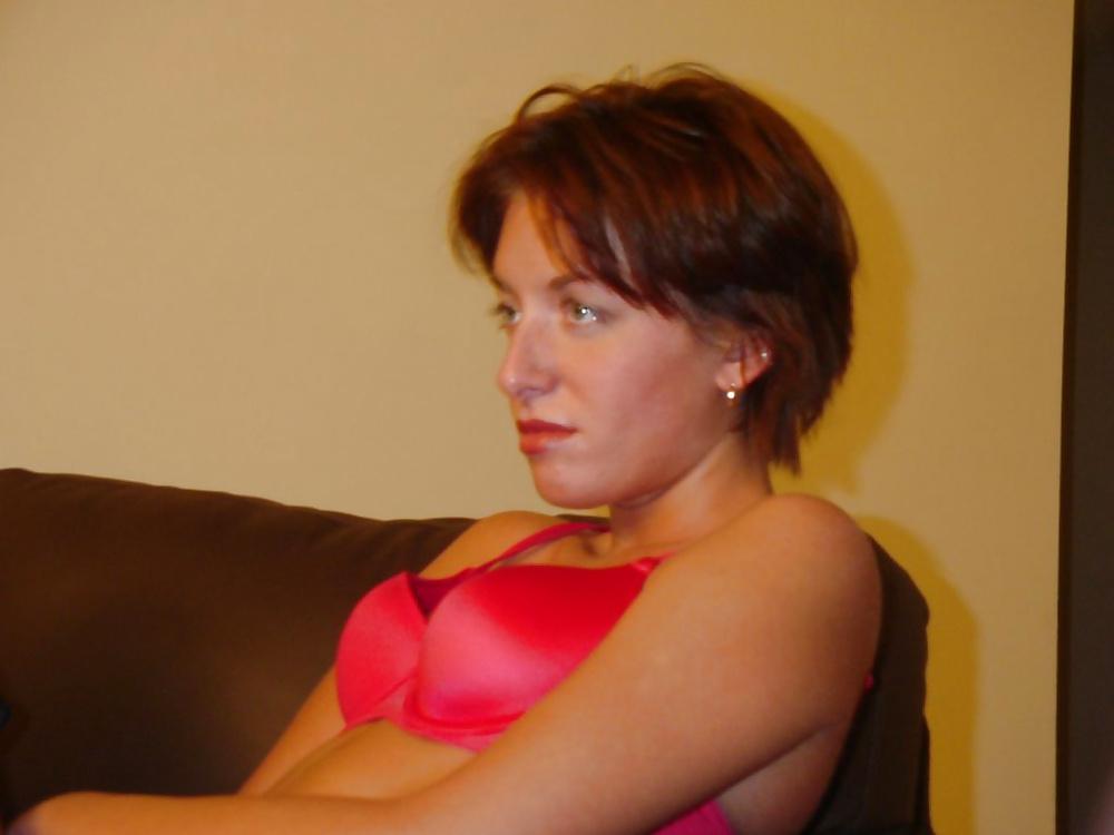 25P Small tits Dorothee